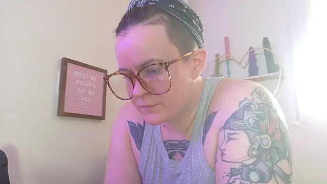 quinnmariexo online show from March 8, 2026, 6:55 pm