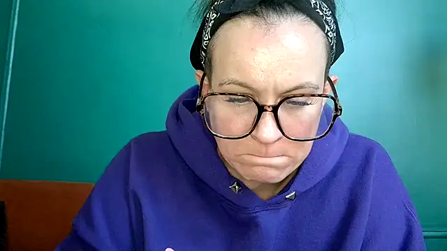 quinnmariexo online show from October 21, 2025, 8:30 pm