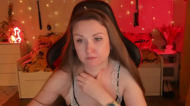 desperatehousewife   online show from October 26, 2025, 6:08 pm