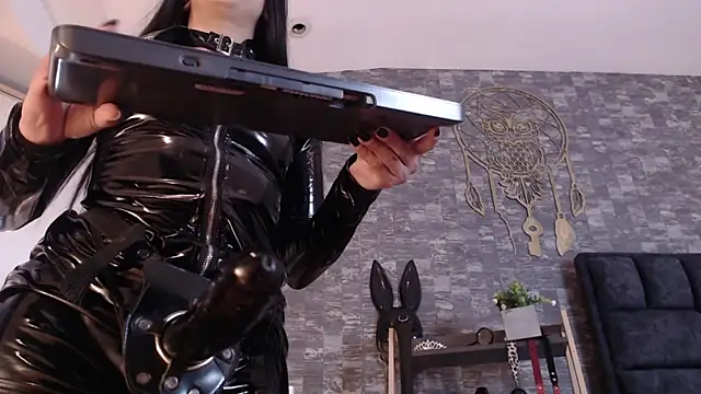 BondageGirl Ks online show from October 27, 2025, 1:01 pm