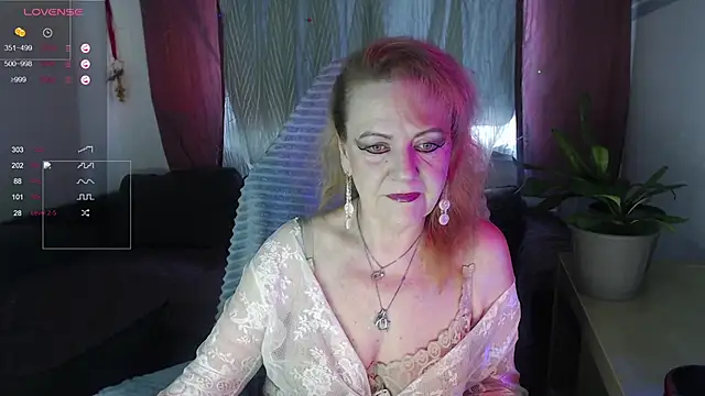 Liset Monro online show from May 13, 2026, 5:25 am