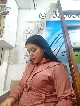 Sophie-hatter online show from March 20, 2025, 7:04 pm