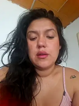 Sophie-hatter online show from November 3, 2025, 1:47 pm