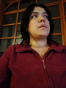 Sophie-hatter online show from March 14, 2025, 2:20 am