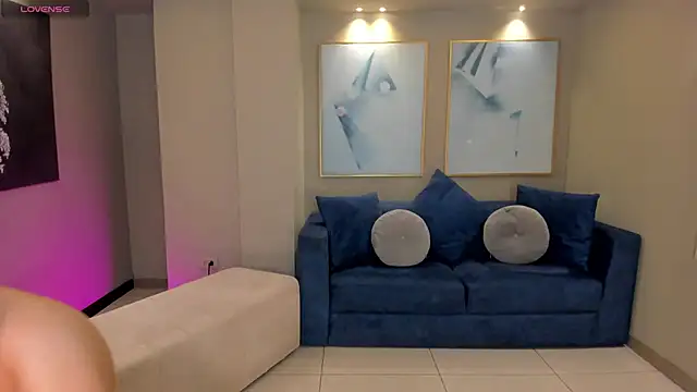 MollySundersX online show from November 14, 2025, 9:07 pm