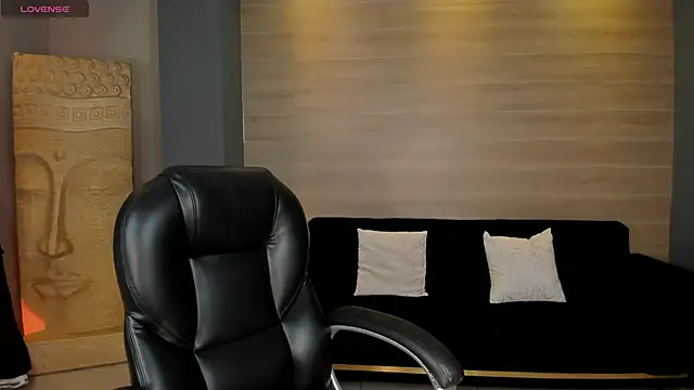 MollySundersX online show from October 25, 2025, 4:33 am