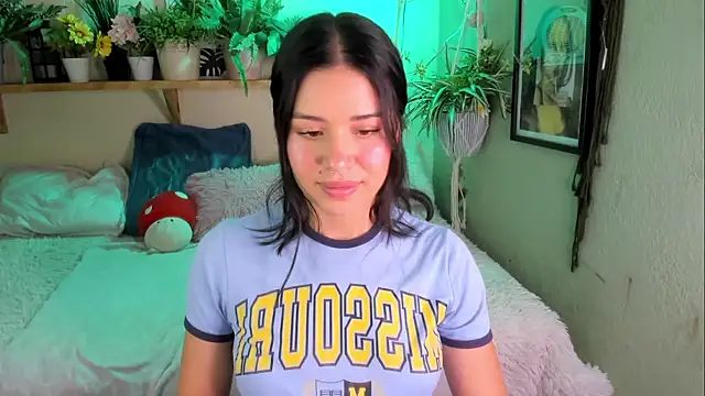 Snapshot of MiaaRose chatting on November 25, 2025, 8:20 pm MiaaRose online show from November 25, 2025, 8:20 pm