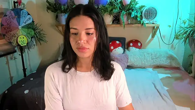 Snapshot of MiaaRose chatting on February 3, 2026, 6:13 pm MiaaRose online show from February 3, 2026, 6:13 pm