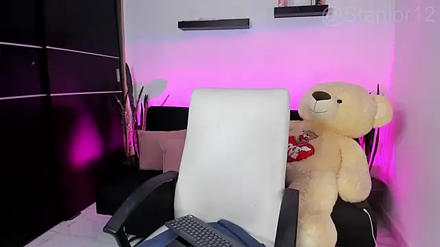 Stanlor1226 online show from September 16, 2025, 12:55 am