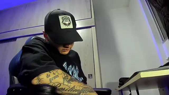 male pussy online show from December 18, 2025, 3:11 am