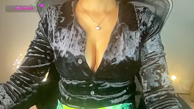 Tashaa online show from February 27, 2025, 5:26 pm