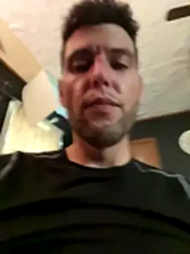 Snapshot of Tall_ItalianGuy chatting on November 7, 2025, 8:13 pm Tall ItalianGuy online show from November 7, 2025, 8:13 pm