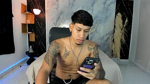 slim master12 online show from April 21, 2026, 10:05 pm