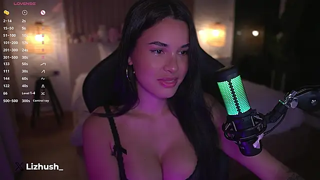 Lizhush  online show from March 16, 2025, 6:01 pm