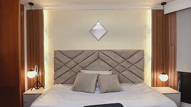 Raquel jones online show from April 1, 2026, 12:06 pm