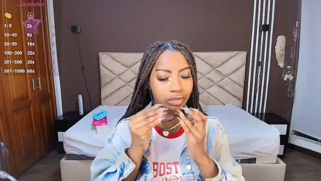 Raquel jones online show from December 1, 2025, 11:55 am