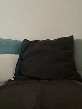 Kristina A online show from December 18, 2025, 8:41 am