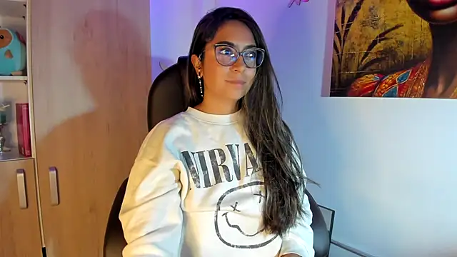 Isabellaa22 1 online show from October 22, 2025, 3:28 am