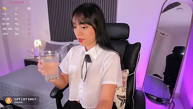 Snapshot of emilyruiz1 chatting on March 15, 2025, 11:40 am emilyruiz1 online show from March 15, 2025, 11:40 am