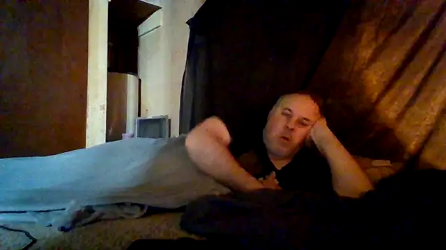 Nightshade7712 online show from December 18, 2025, 6:23 pm