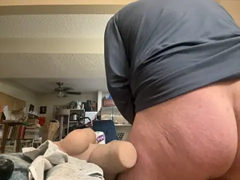 JakTRipr online show from November 7, 2025, 3:49 pm