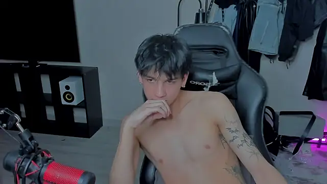 MarkBrowniii online show from March 9, 2025, 10:08 pm