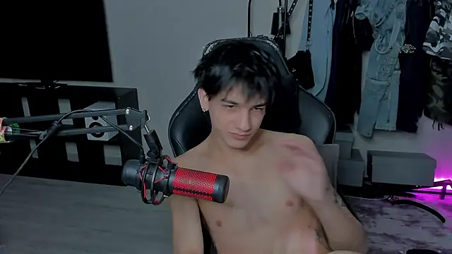 MarkBrowniii online show from March 15, 2025, 11:39 pm