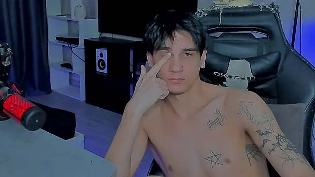 MarkBrowniii online show from December 20, 2025, 9:17 pm