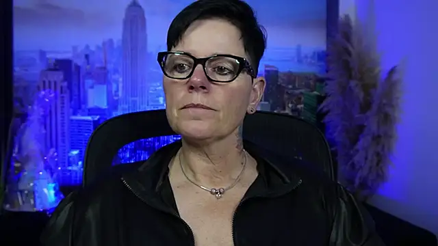 ninarandmann online show from December 5, 2025, 7:01 pm