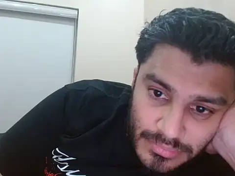 Snapshot of robintoit chatting on July 17, 2026, 7:00 pm robintoit online show from July 17, 2026, 7:00 pm