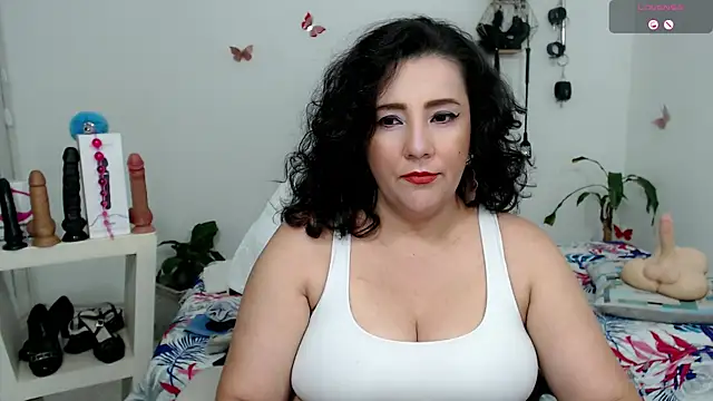 Snapshot of mom_hot__ chatting on October 3, 2025, 10:55 pm mom hot online show from October 3, 2025, 10:55 pm