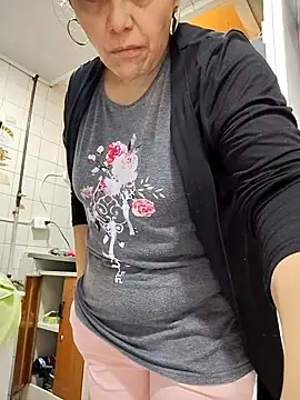 Natasha milf   online show from December 1, 2025, 1:01 pm