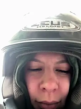 Snapshot of Bonniepark chatting on September 10, 2025, 12:15 pm Bonniepark online show from September 10, 2025, 12:15 pm