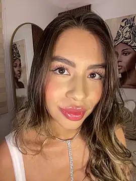  laura 02 online show from October 3, 2025, 2:29 pm