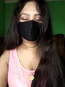 Idhika Paul online show from March 15, 2026, 6:31 am