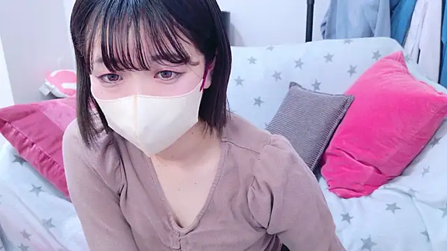 Minami San online show from December 10, 2024, 4:49 pm