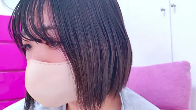 Minami San online show from December 16, 2024, 5:33 pm