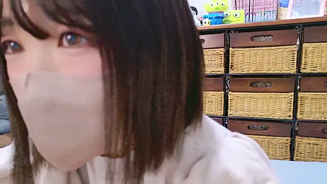 Minami San online show from January 2, 2025, 6:01 pm