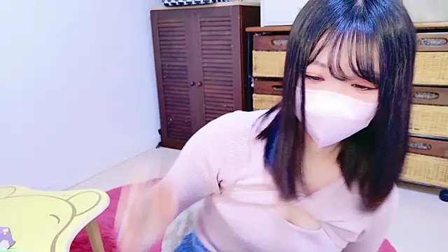 Minami San online show from October 31, 2025, 7:16 am