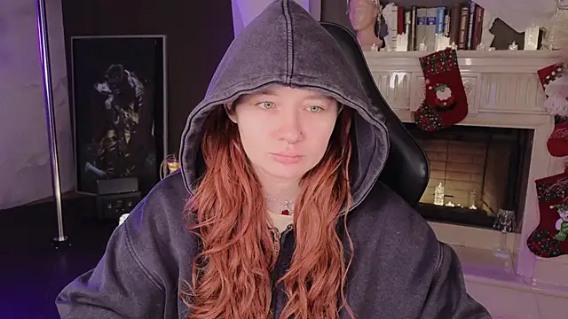 carolina elf online show from December 4, 2025, 12:37 pm