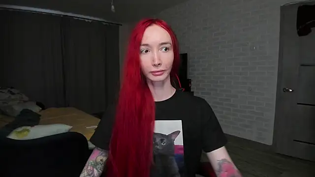 Roxy Silver online show from February 14, 2026, 6:02 am