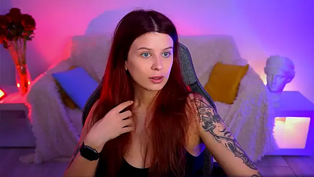 NicoleMun online show from April 14, 2026, 11:21 pm