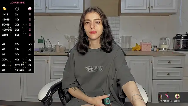 Snapshot of broosnica1 chatting on February 27, 2025, 8:35 am broosnica1 online show from February 27, 2025, 8:35 am