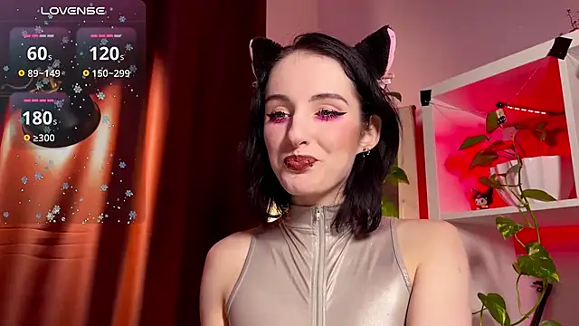 Snapshot of Alice_Succuby chatting on February 3, 2025, 7:52 pm Alice Succuby online show from February 3, 2025, 7:52 pm