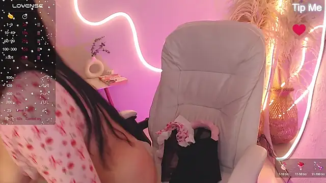 ViolettaHotLatin  online show from March 24, 2026, 12:05 pm