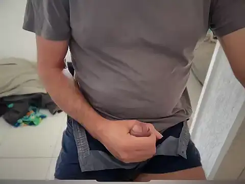 Snapshot of VideoArtist chatting on February 25, 2026, 3:45 pm VideoArtist online show from February 25, 2026, 3:45 pm