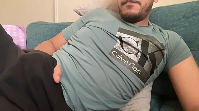 Mooka69 online show from April 15, 2026, 8:31 am