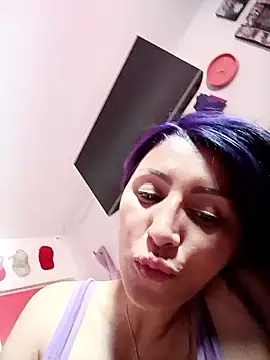 tiffani  love online show from January 13, 2026, 4:11 pm