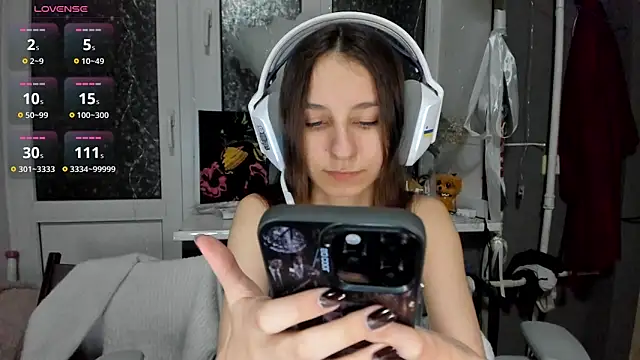  Nika Kik online show from March 12, 2026, 6:45 pm