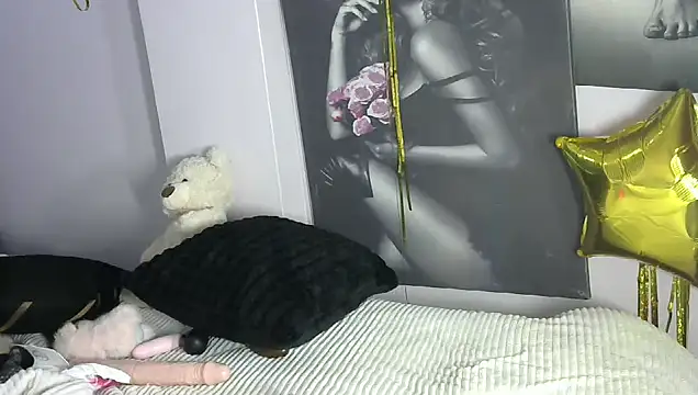 Petite lexii online show from October 21, 2025, 3:22 pm